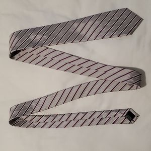 Men's Van Heusen silver and purple tie